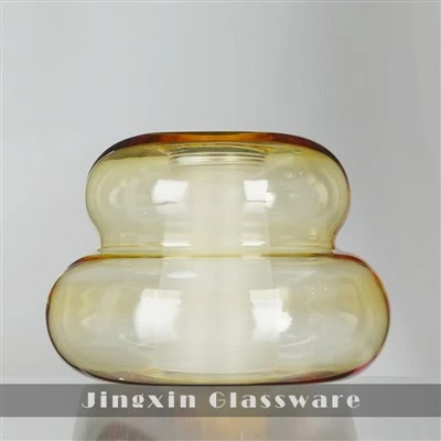Dwuwarstwowy klosz lampy w kolorze Gloden